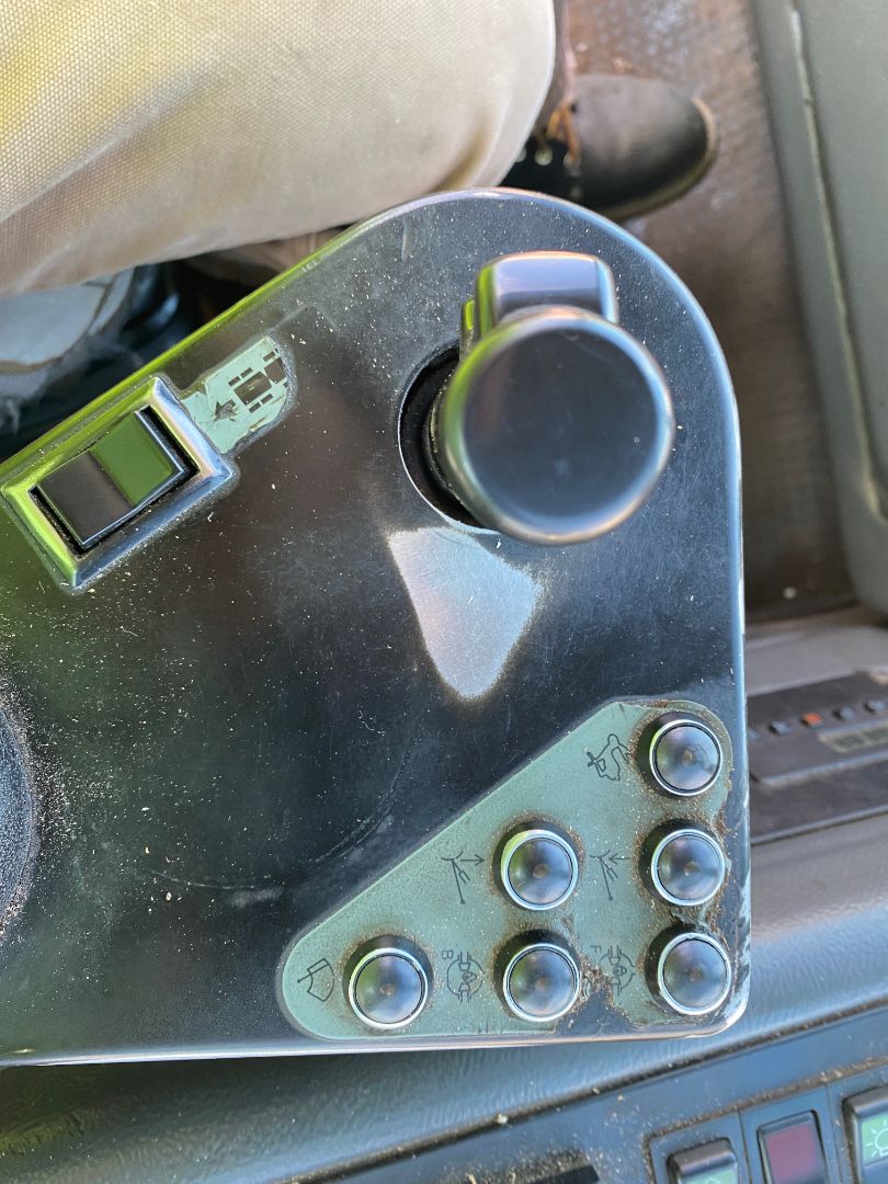 2005 DEERE 1010D - Image 12